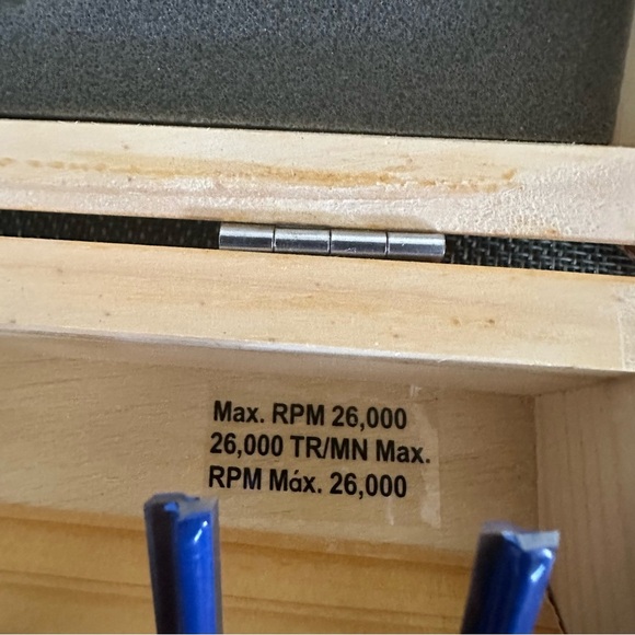 Ryobi Router 15 Bit Set in Wooden Case - Picture 8 of 10